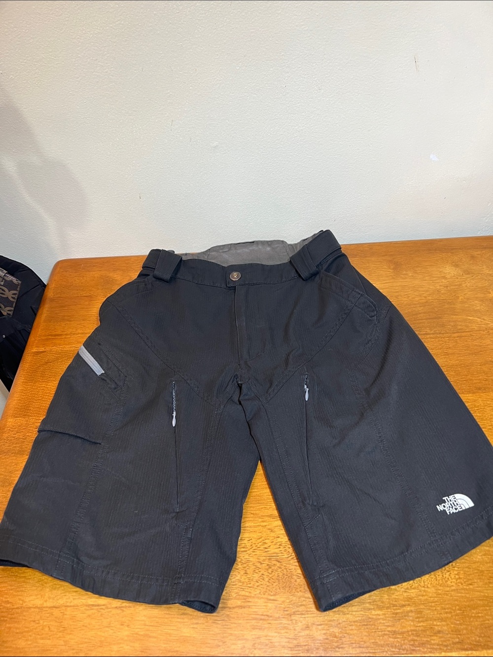 The North Face Black Men's Cargo Shorts with Reflective Accent Size SMALL